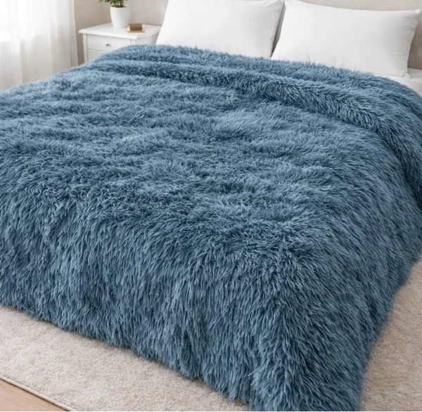Frazada pelo largo premium con corderito 1 1/2 King size